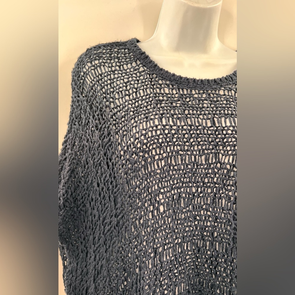 Abercrombie & Fitch sweater - Picture 2 of 3